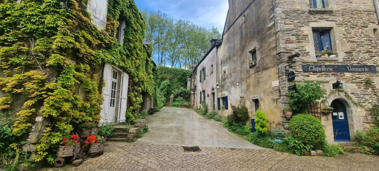 Charming Traditional 2-Bed Cottage Near Plémet Εξωτερικό φωτογραφία